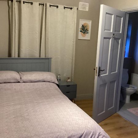 Room To Rent 穆林加尔 外观 照片