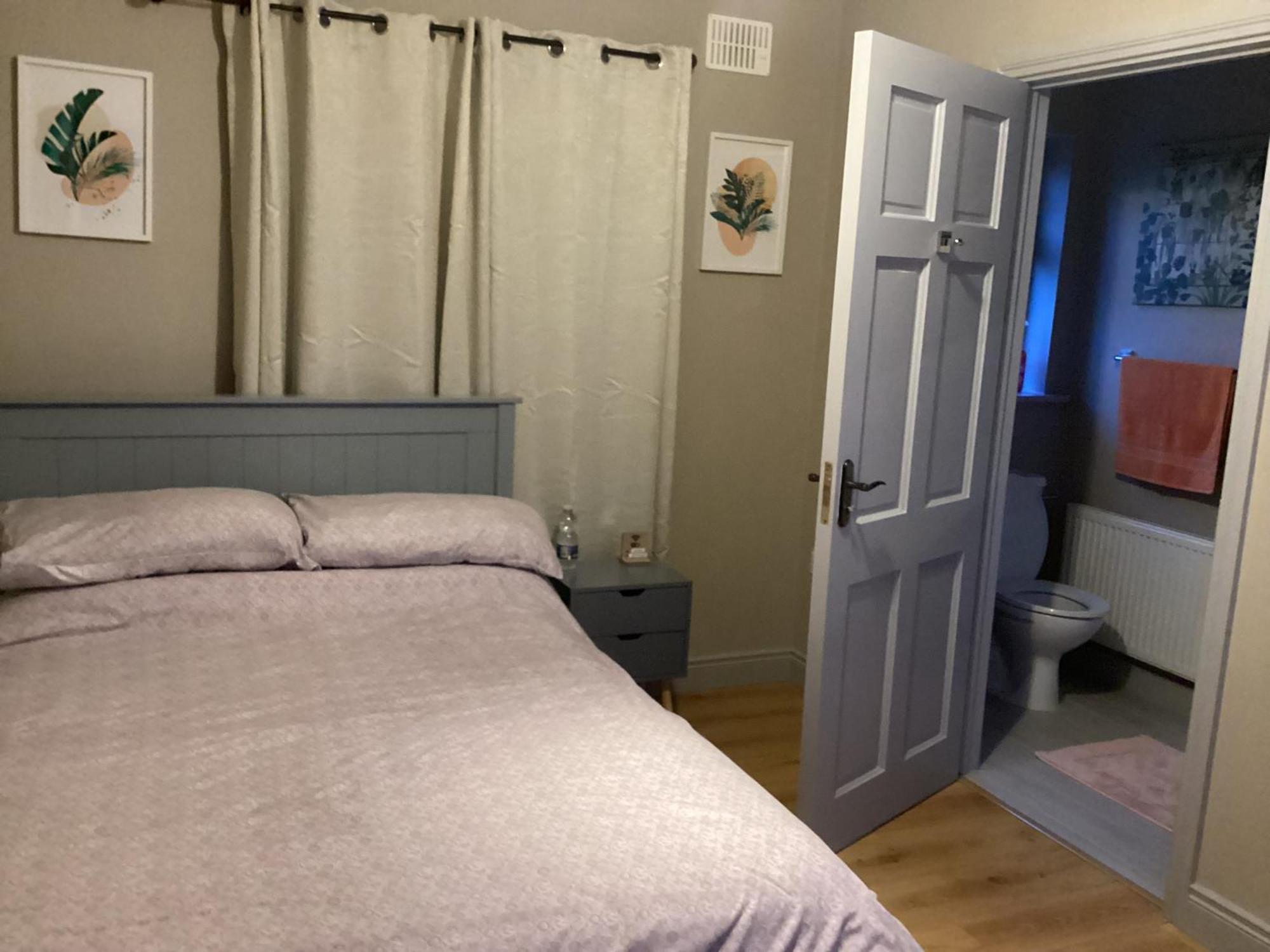 Room To Rent 穆林加尔 外观 照片